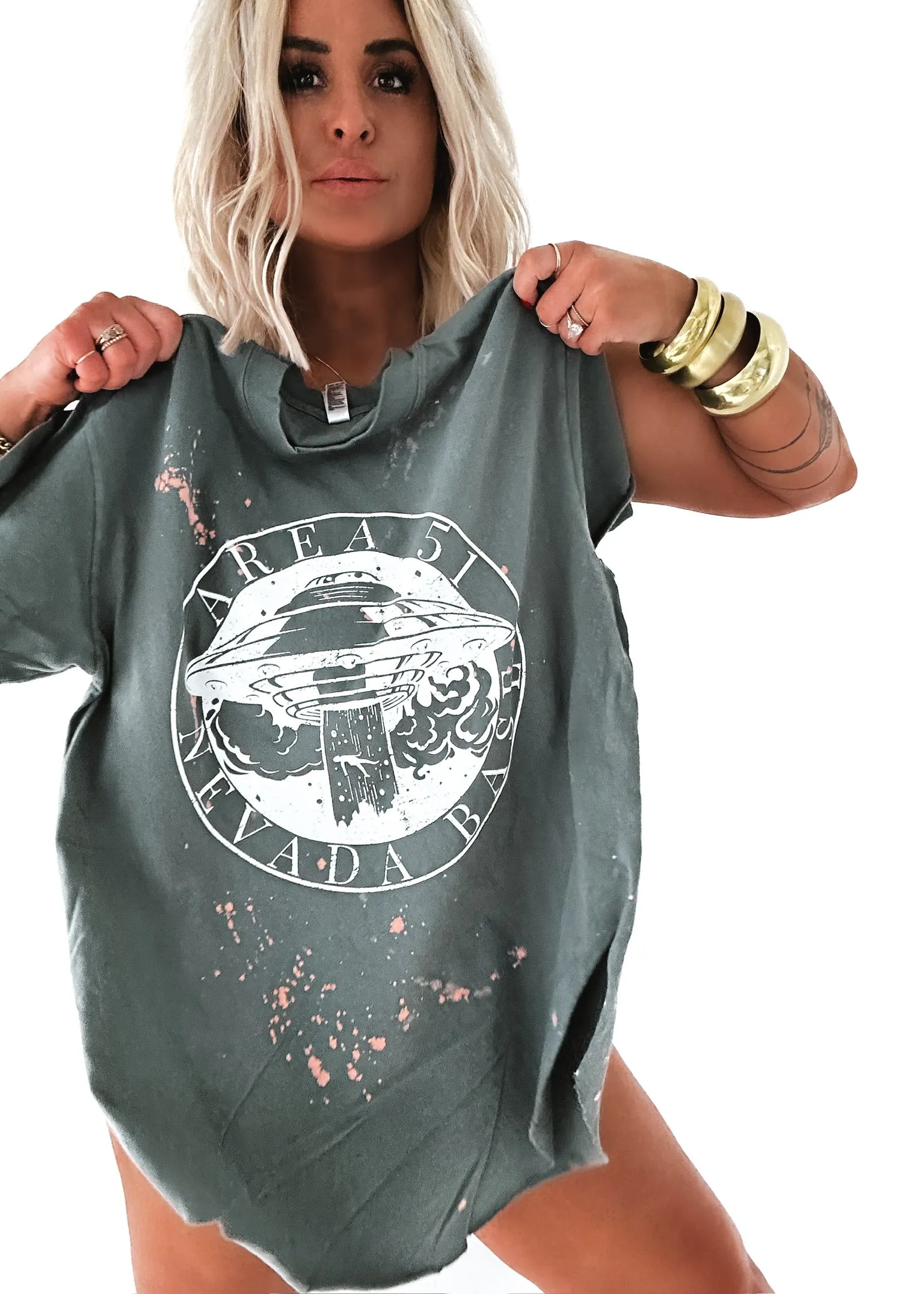 AREA 51 BLEACHED OUT SIDE SLIT TEE