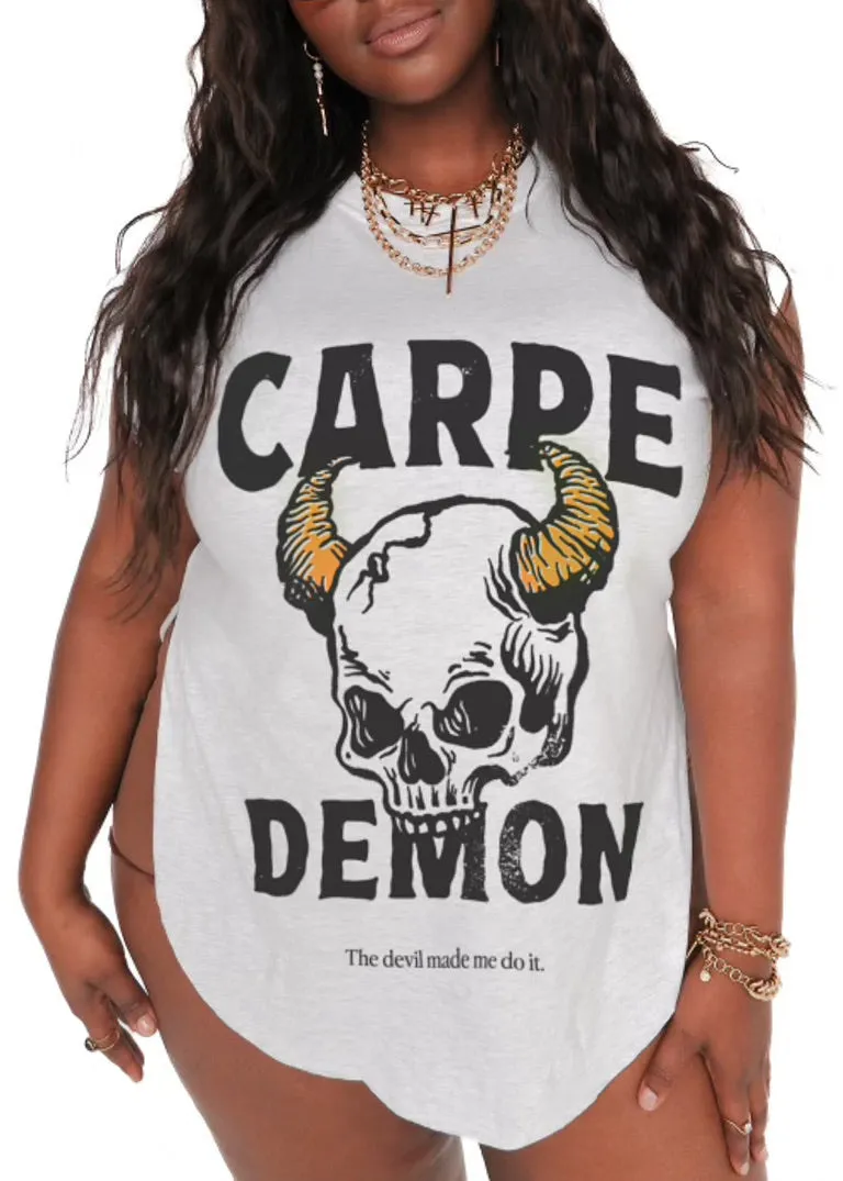 CARPE DEMON SIDE SLIT TEE