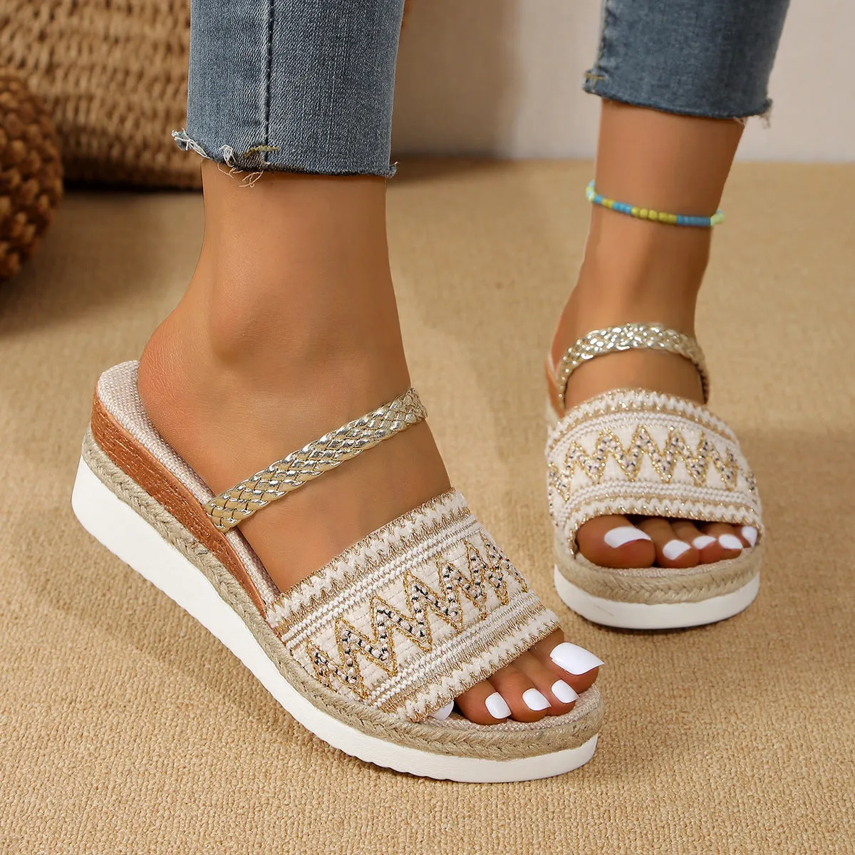 Cute Wave-patterned Thick Sole Sandals