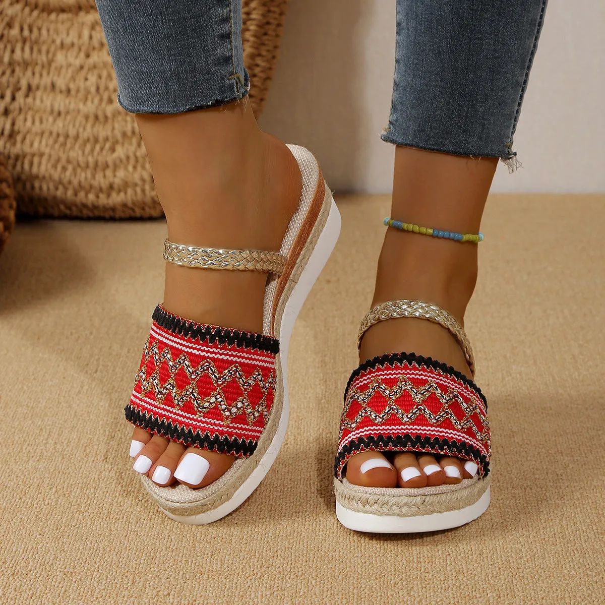 Cute Wave-patterned Thick Sole Sandals