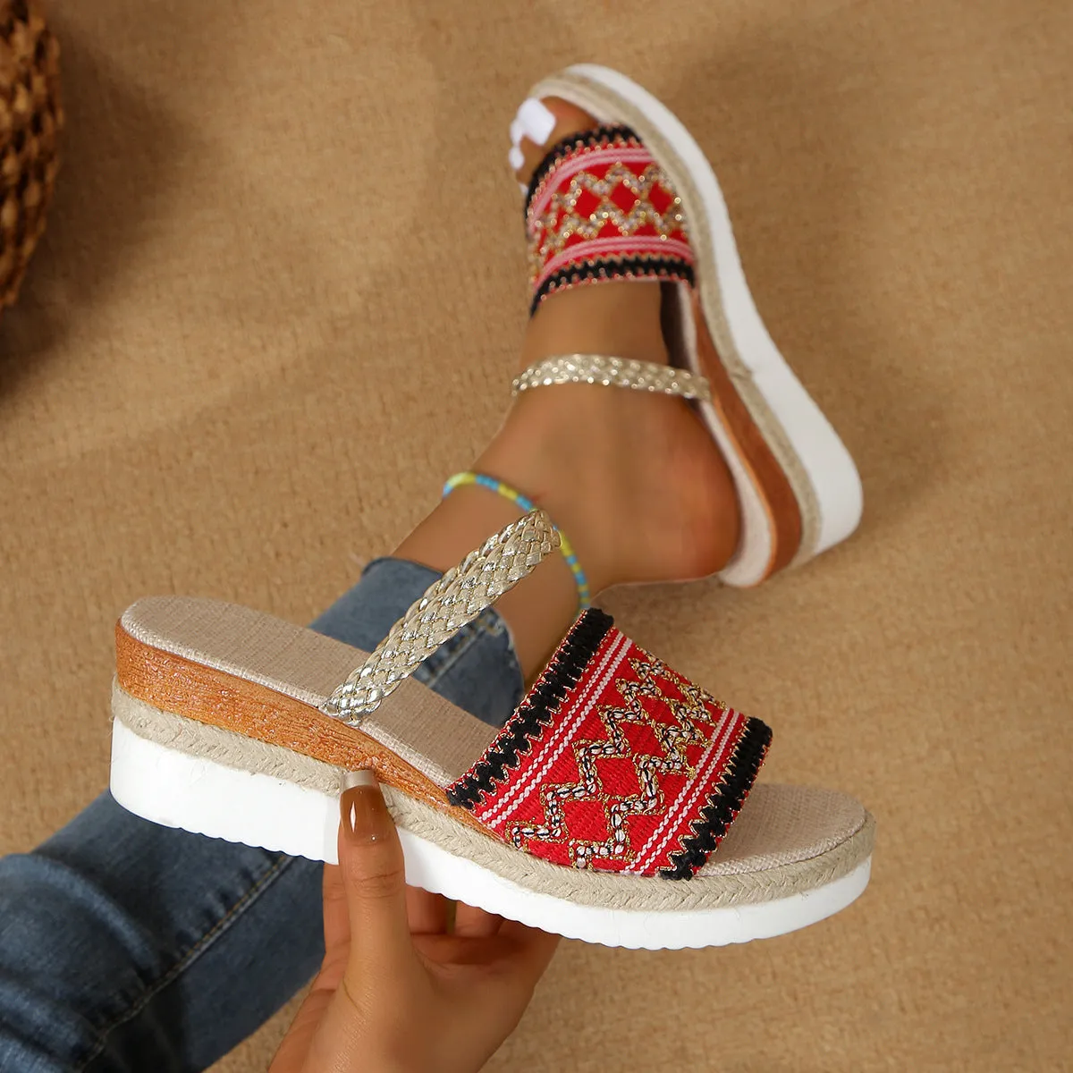 Cute Wave-patterned Thick Sole Sandals