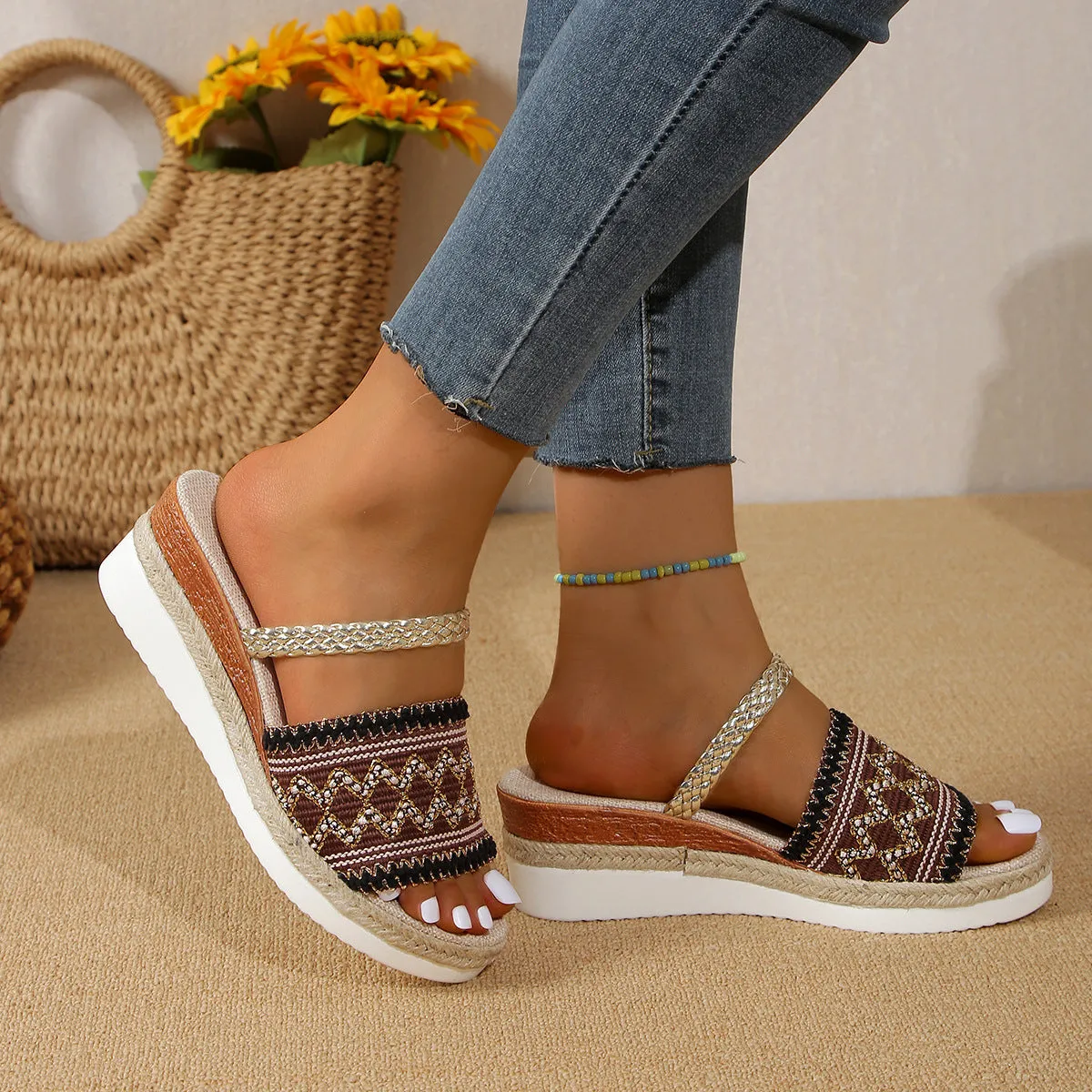 Cute Wave-patterned Thick Sole Sandals