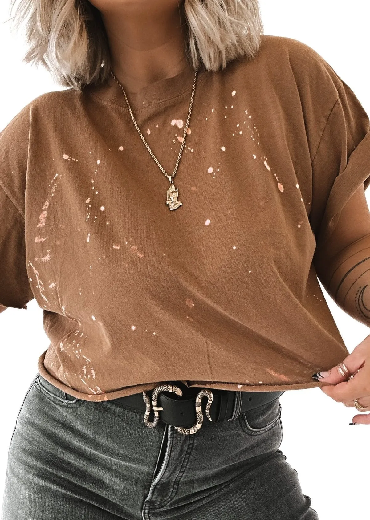 FINAL SALE: CROPPED PEBBY BASICS BLEACHED OUT BOURBON TEE