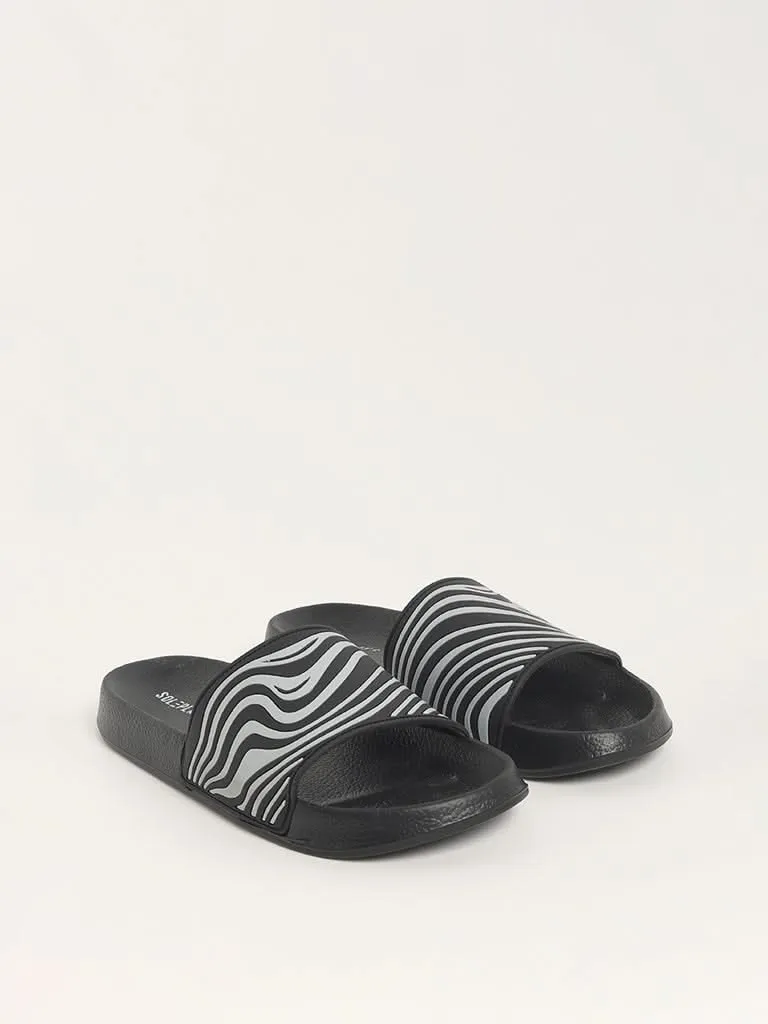 SOLEPLAY Black Patterned Slides