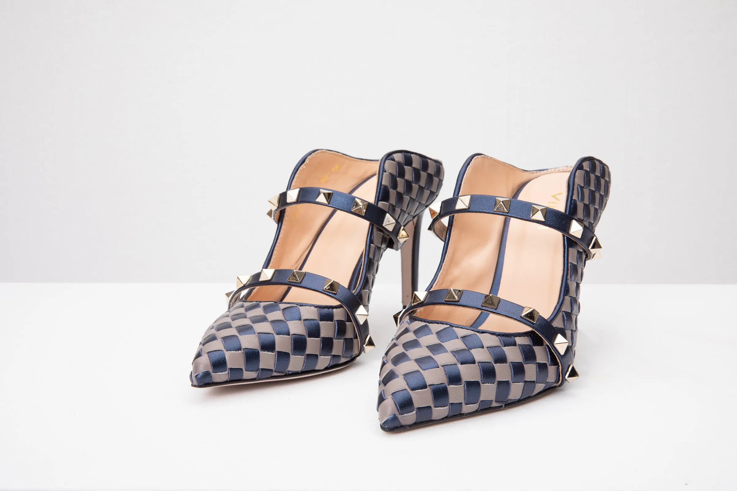 The Dosso Navy Blue Handwoven Pointy Toe Leather Women Sandal